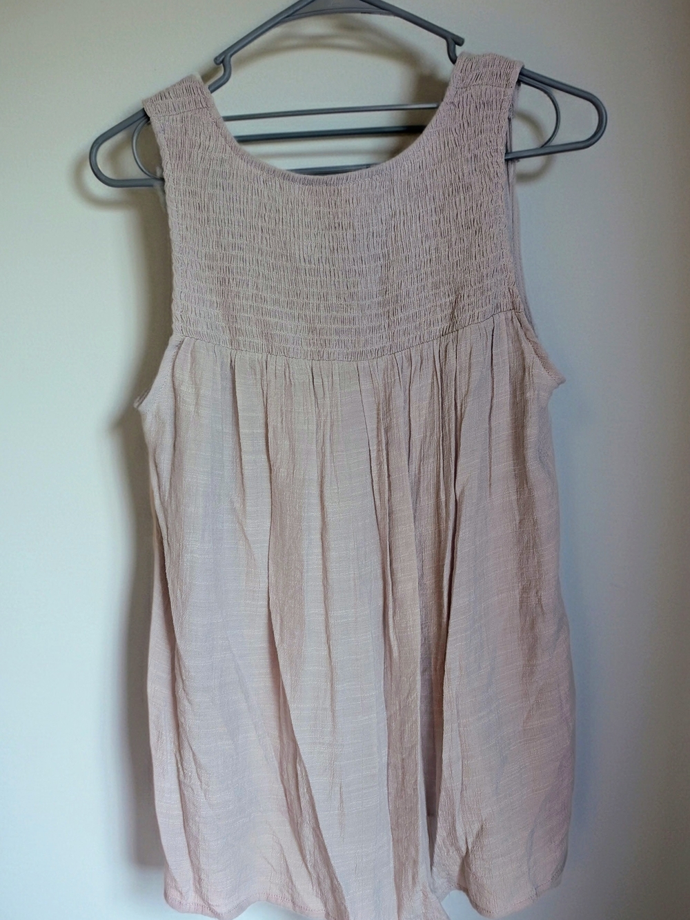 NWOT Betsey's Boutique Lightweight Linen Gray Sleeveless Top- Small - Picture 2 of 3